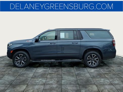 Used 2021 Chevrolet Suburban Z71 w/ Z71 Signature Package AWD/4WD image 6