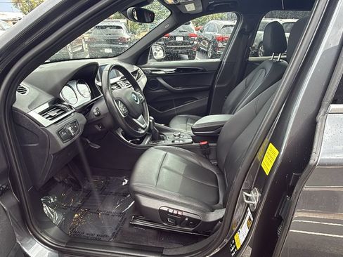 Used 2019 BMW X1 xDrive28i w/ Convenience Package AWD/4WD image 9