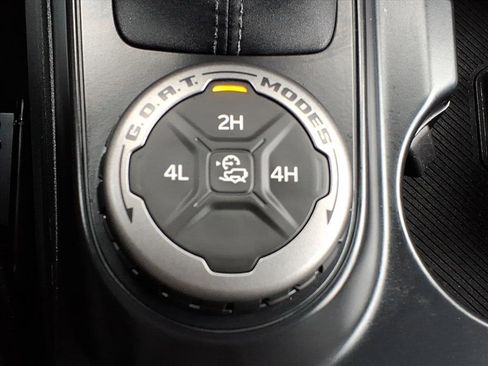 Used 2024 Ford Bronco Black Diamond image 18