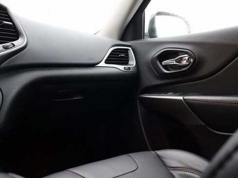 Used 2021 Jeep Cherokee Latitude Lux image 37