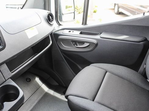 Used 2024 Mercedes-Benz Sprinter 144 Cargo image 47