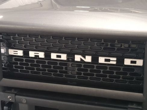 Used 2023 Ford Bronco Wildtrak AWD/4WD image 13