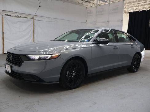 Used 2025 Honda Accord SE image 3