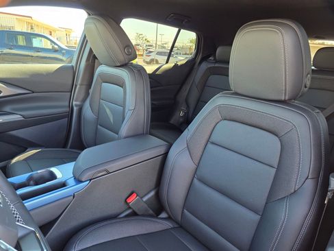 New 2026 Chevrolet Equinox EV LT w/ LPO, Blackout Package image 22