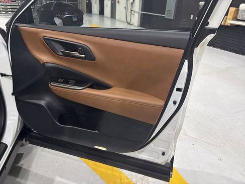 Used 2025 Toyota Crown Signia image 34