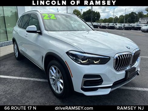 Used 2022 BMW X5 xDrive40i w/ Premium Package AWD/4WD image 9