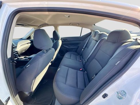 Used 2024 Nissan Altima 2.5 S image 14