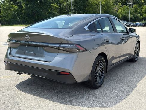 New 2026 Nissan Sentra SV w/ SV Convenience Package FWD image 5