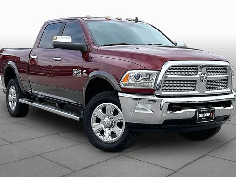 Used 2018 RAM 2500 Laramie AWD/4WD image 3