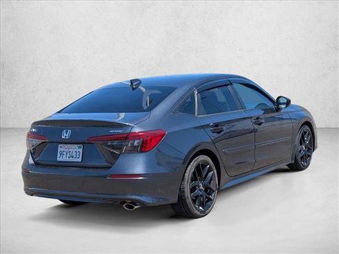 Used 2023 Honda Civic Sport image 4