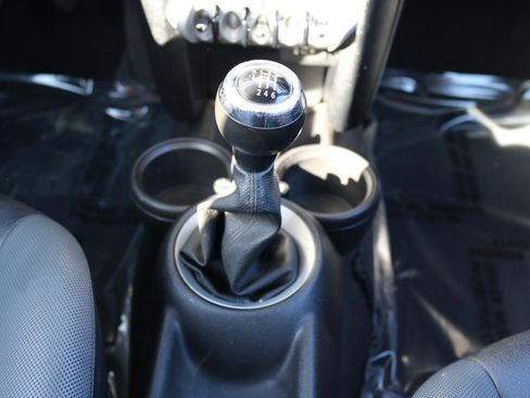 Used 2009 MINI Cooper Hardtop FWD image 16