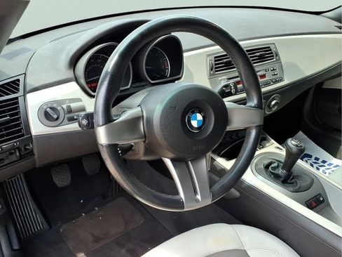 Used 2003 BMW Z4 2.5i RWD image 4