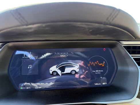 Used 2016 Tesla Model X 90D image 11