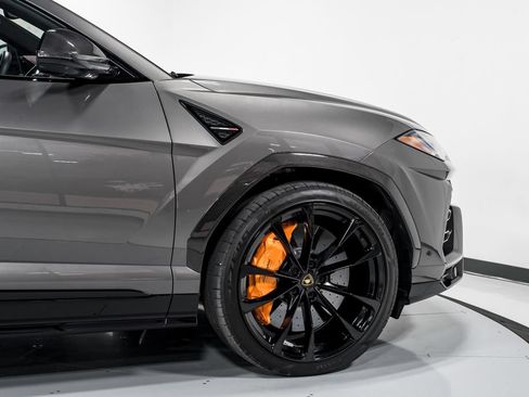 Used 2022 Lamborghini Urus AWD/4WD image 51