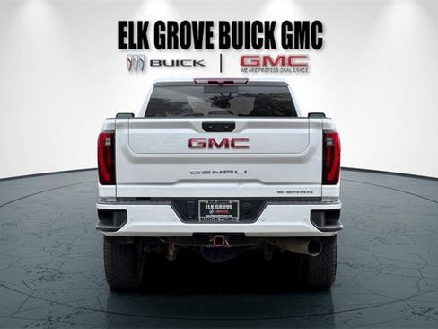 Used 2025 GMC Sierra 3500 Denali image 5