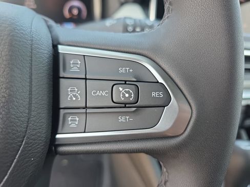 New 2026 Jeep Compass Limited AWD/4WD image 18