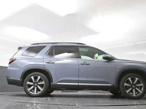 Used 2025 Honda Pilot Elite image 25
