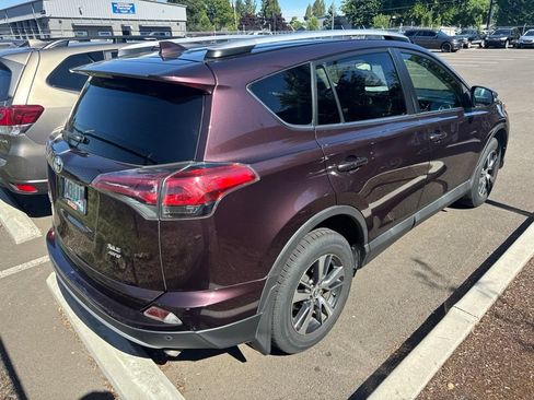 Used 2016 Toyota RAV4 XLE w/ Convenience Package AWD/4WD image 3