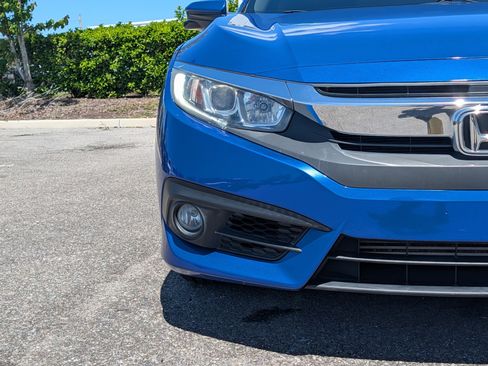 Used 2017 Honda Civic EX-T image 9