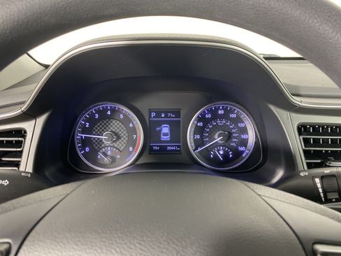 Used 2020 Hyundai Elantra SE FWD image 21
