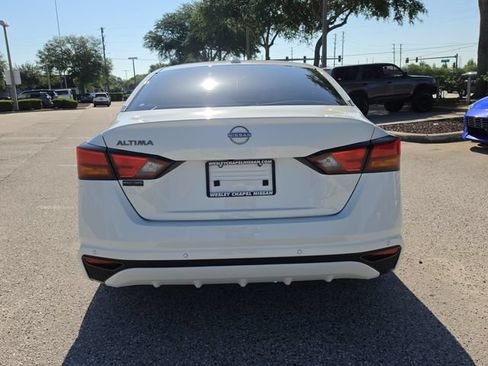 Certified 2025 Nissan Altima 2.5 S FWD image 7