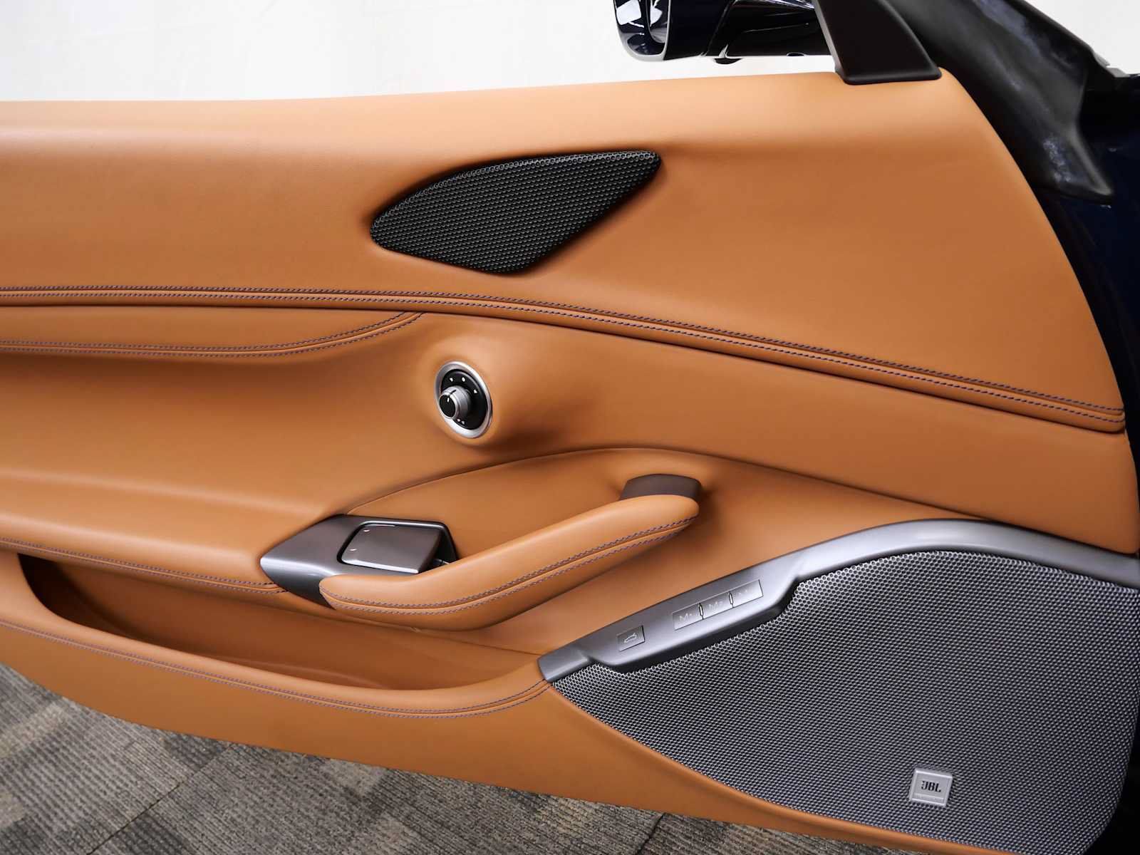 Certified 2023 Ferrari Portofino M RWD image 30