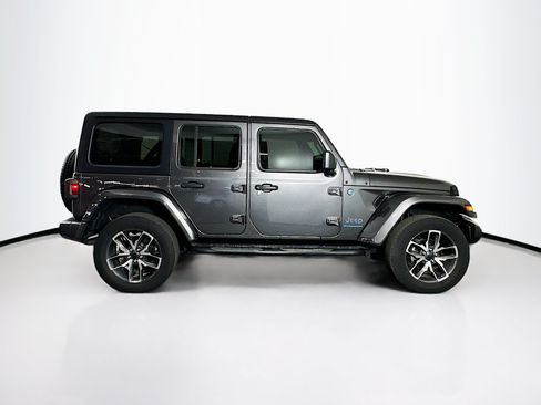 Used 2024 Jeep Wrangler Unlimited AWD/4WD image 10