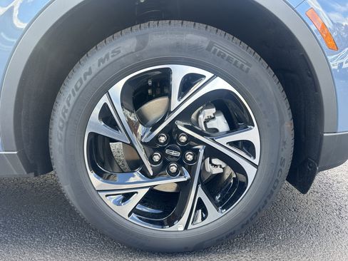 New 2026 Lincoln Nautilus Premier w/ Equipment Group 102A image 8