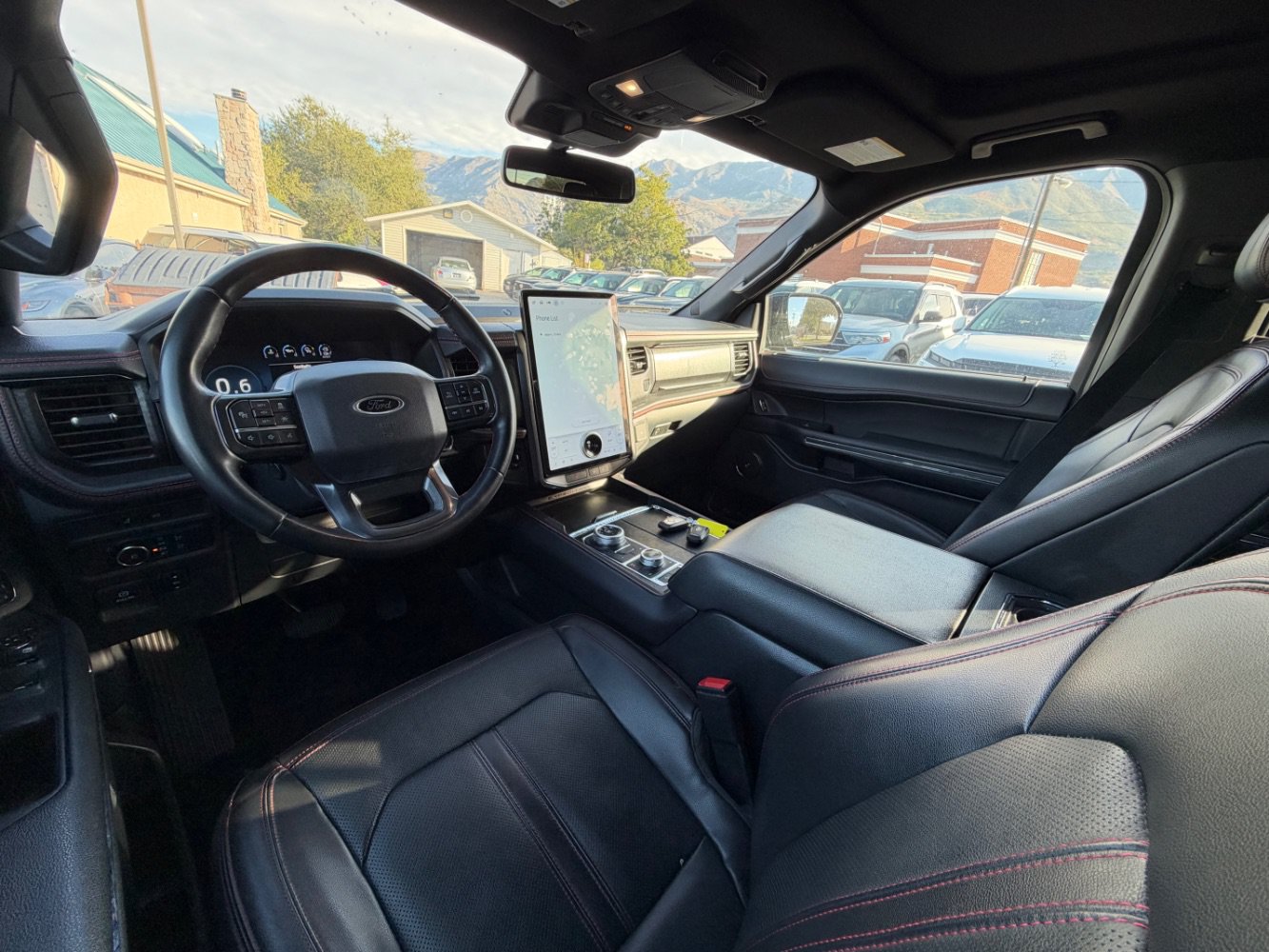 Used 2022 Ford Expedition Limited AWD/4WD image 17