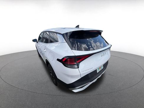 Used 2025 Kia Sportage LX image 5