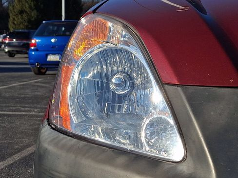 Used 2004 Honda CR-V LX image 9