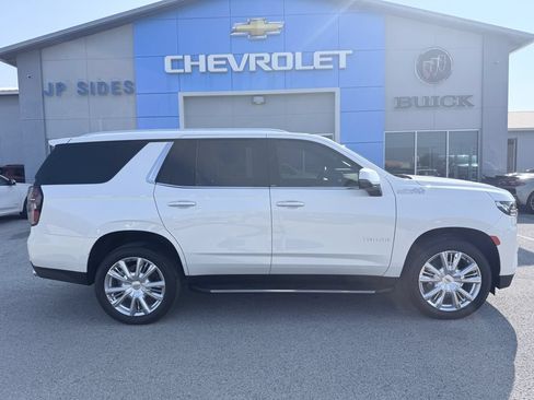 Used 2024 Chevrolet Tahoe High Country RWD image 3