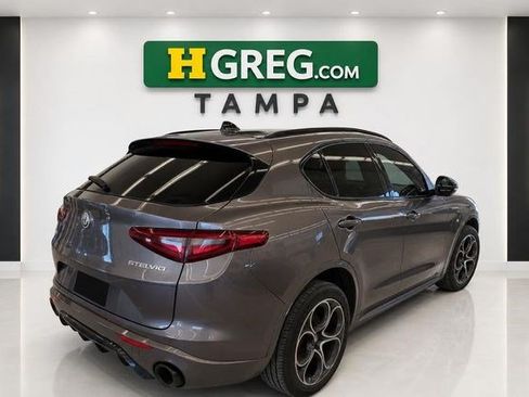 Used 2023 Alfa Romeo Stelvio Veloce AWD/4WD image 6