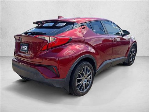 Used 2019 Toyota C-HR XLE FWD image 5
