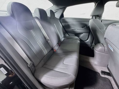 Used 2023 Hyundai Elantra SEL w/ Convenience Package FWD image 33