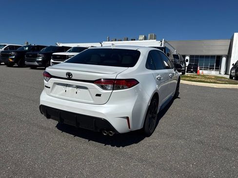 Used 2023 Toyota Corolla SE FWD image 2