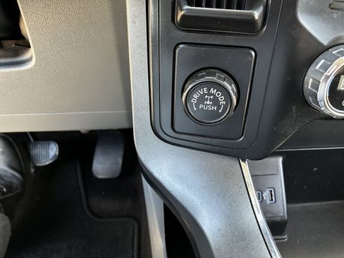Used 2021 Ford F150 XLT w/ Equipment Group 302A High RWD image 41