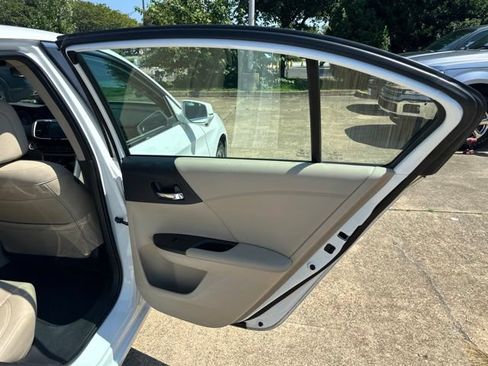 Used 2016 Honda Accord EX-L image 29
