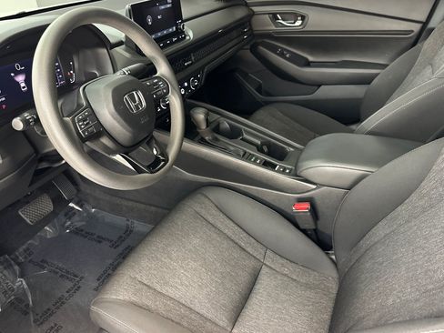 Used 2024 Honda Accord EX image 4