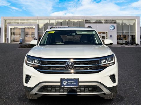 Certified 2022 Volkswagen Atlas SE image 2