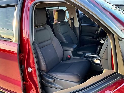 Used 2022 Nissan Frontier SV image 15