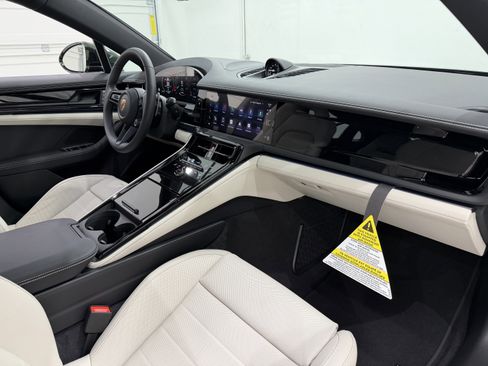 New 2026 Porsche Panamera 4 AWD/4WD image 25