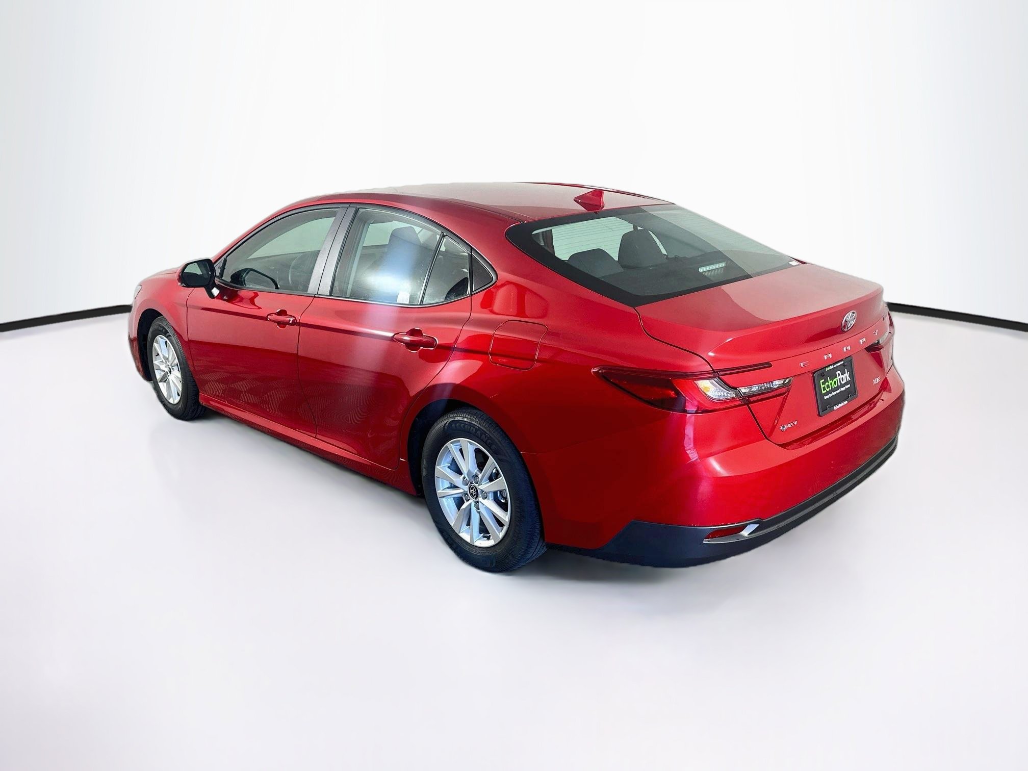 Used 2026 Toyota Camry LE FWD image 5