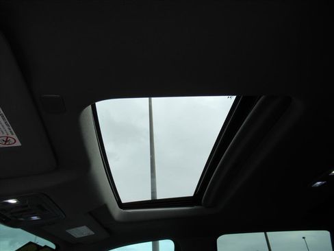 Used 2022 GMC Sierra 2500 Denali w/ Denali Ultimate Package image 18