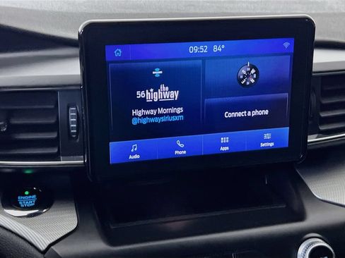 Used 2020 Ford Explorer XLT w/ Equipment Group 202A AWD/4WD image 17