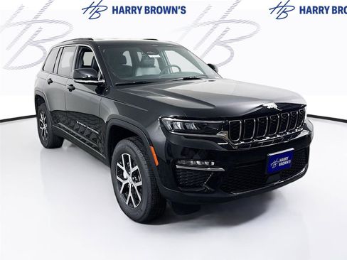 Used 2025 Jeep Grand Cherokee Limited w/ Trailer Tow Package AWD/4WD image 26