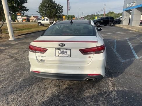 Used 2018 Kia Optima S w/ Panoramic Sunroof Package FWD image 4