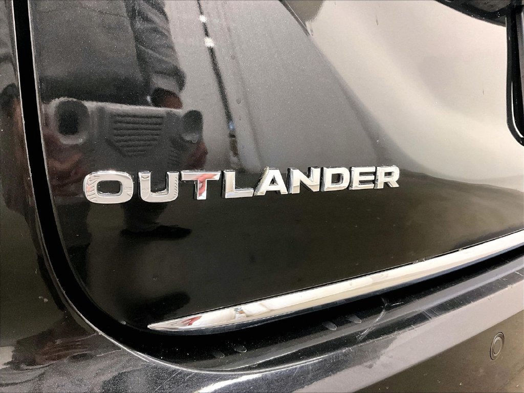 Used 2023 Mitsubishi Outlander SE AWD/4WD image 24