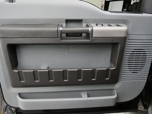 Used 2016 Ford F350 XLT w/ XLT Value Package image 14