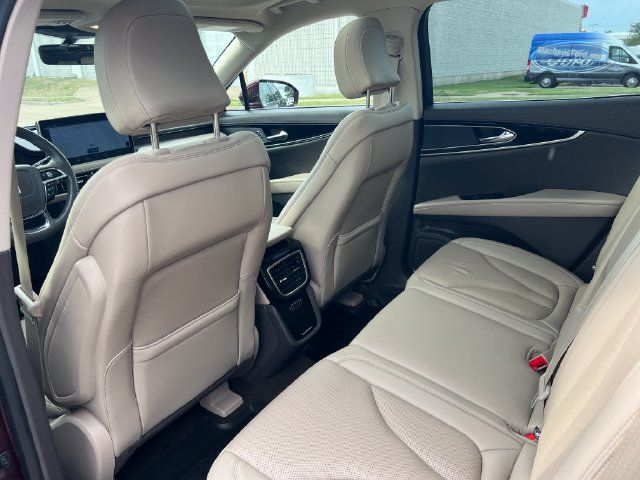 Used 2022 Lincoln Nautilus Reserve AWD/4WD image 36
